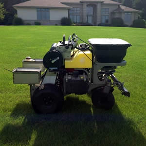 Lawn Fertilizling Services